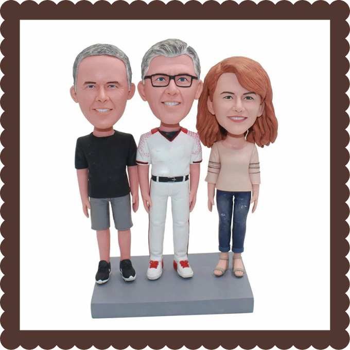 👨‍👩‍👦 Personalized Family Bobbleheads From Photo 💕